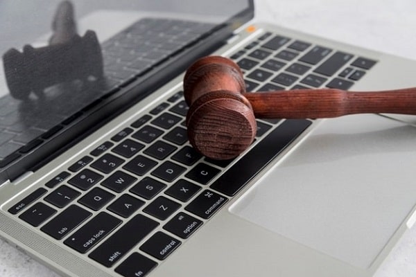 وکیل پایه یک جرایم اینترنتی